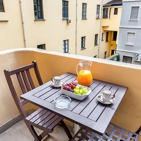 Tra Via Brera E Via Spiga, Suite Deluxe Milan Exterior photo